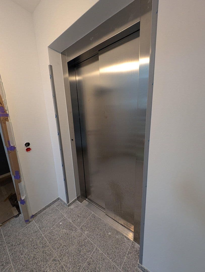 Prenájom bytu 2-izbový 94 m², Mahlsdorferstr 7-8, Berlin Köpenick, Berlín Prenájom bytu 2-izbový 94 m², Mahlsdorferstr 7-8, Berlin Köpenick, Berlín