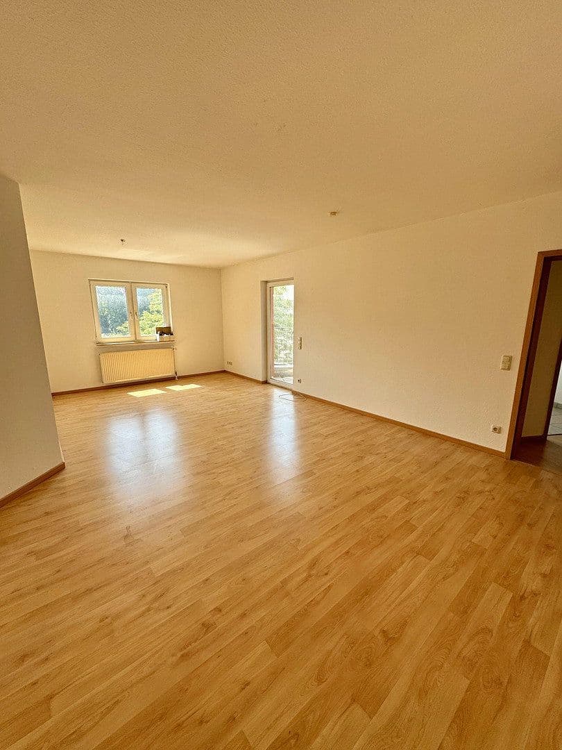 Prenájom bytu 3-izbový 85 m², Steinstraße 51, Schönebeck (Elbe), Sasko-Anhaltsko Prenájom bytu 3-izbový 85 m², Steinstraße 51, Schönebeck (Elbe), Sasko-Anhaltsko