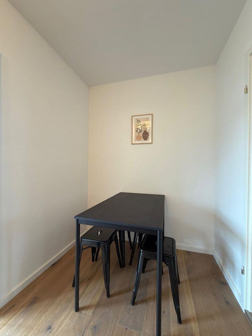 Prenájom bytu 77 m², Deisenhofener Straße 79b, München, Bavorsko Prenájom bytu 77 m², Deisenhofener Straße 79b, München, Bavorsko
