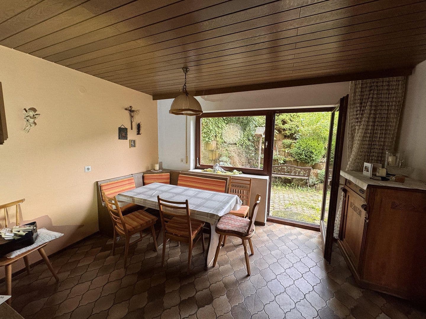 Predaj domu 197 m², pozemek 452 m², Fürstenbergstraße 14, Münsingen, Bádensko-Wurttembersko Predaj domu 197 m², pozemek 452 m², Fürstenbergstraße 14, Münsingen, Bádensko-Wurttembersko