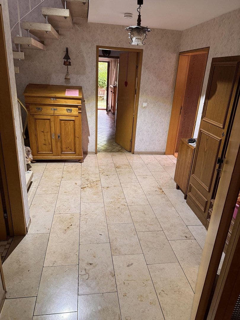 Predaj domu 197 m², pozemek 452 m², Fürstenbergstraße 14, Münsingen, Bádensko-Wurttembersko Predaj domu 197 m², pozemek 452 m², Fürstenbergstraße 14, Münsingen, Bádensko-Wurttembersko