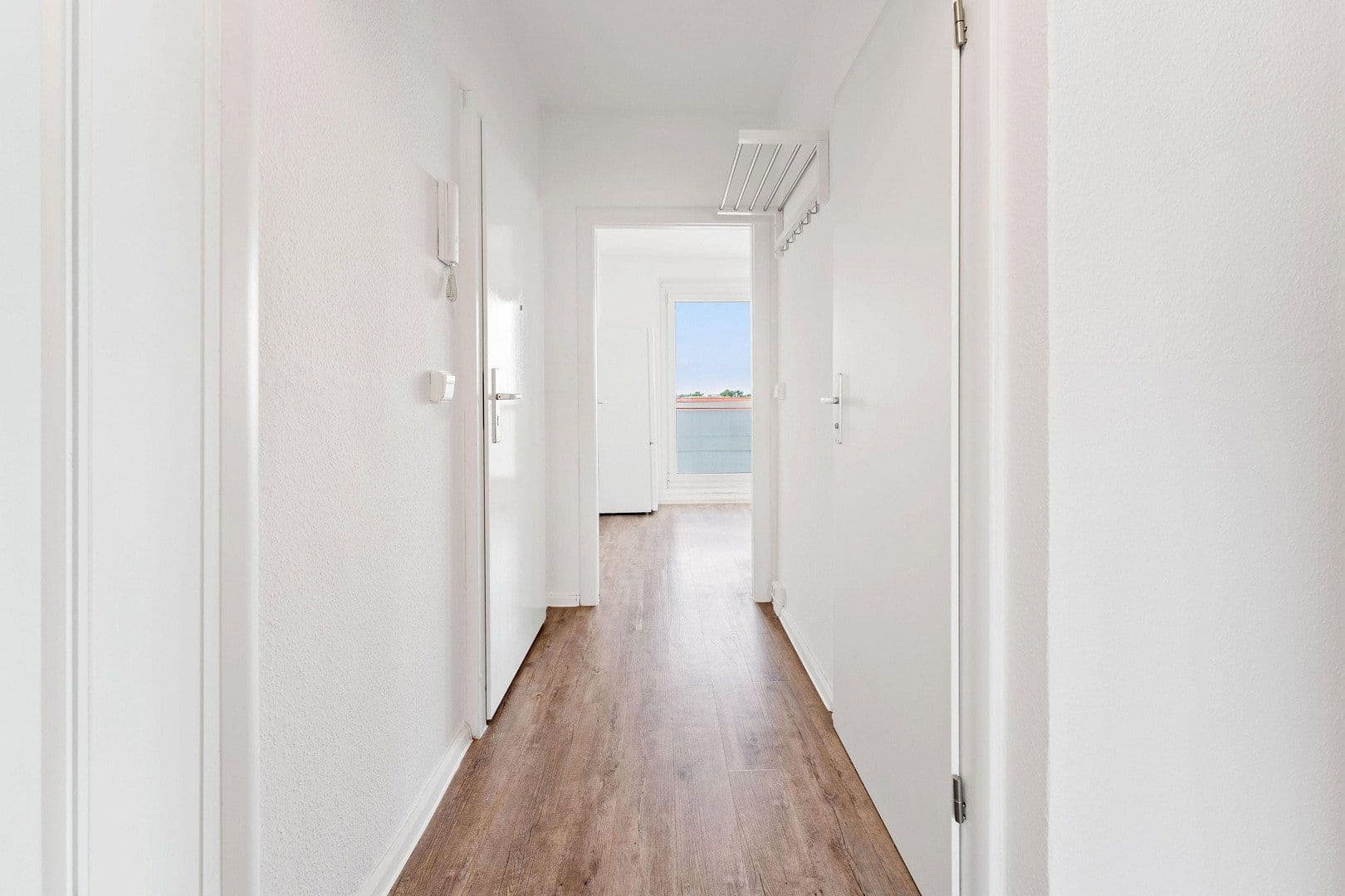 Prenájom bytu 25 m², Grünauer Str. 52, Berlin, Berlín Prenájom bytu 25 m², Grünauer Str. 52, Berlin, Berlín