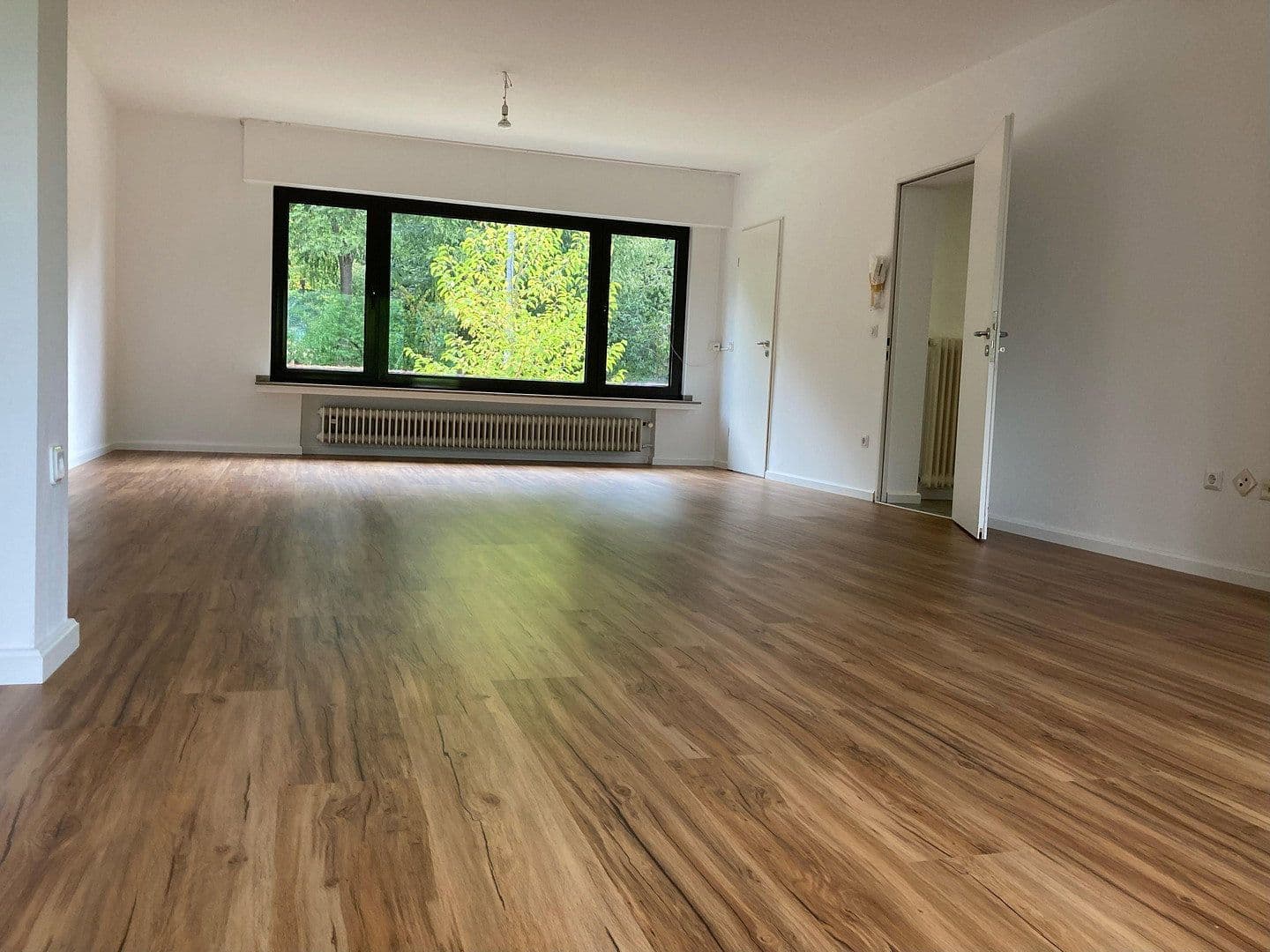 Prenájom bytu 1-izbový 70 m², Köln, Severné Porýnie - Westfálsko Prenájom bytu 1-izbový 70 m², Köln, Severné Porýnie - Westfálsko