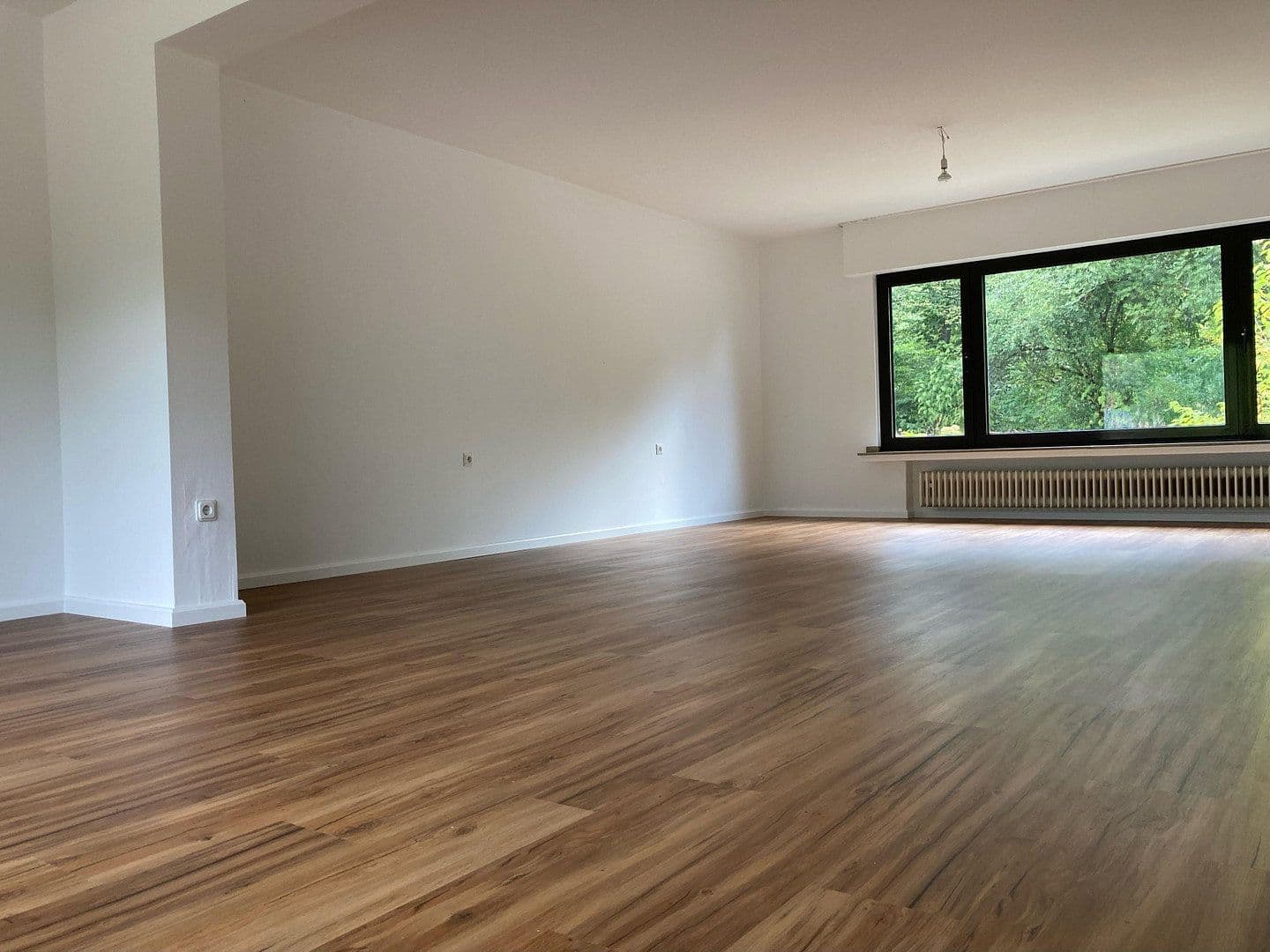 Prenájom bytu 1-izbový 70 m², Köln, Severné Porýnie - Westfálsko Prenájom bytu 1-izbový 70 m², Köln, Severné Porýnie - Westfálsko