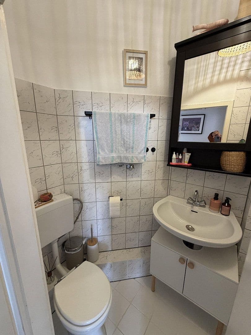 Prenájom bytu 3-izbový 77 m², Bergisch Gladbacher Strasse 115, Köln, Severné Porýnie - Westfálsko Prenájom bytu 3-izbový 77 m², Bergisch Gladbacher Strasse 115, Köln, Severné Porýnie - Westfálsko