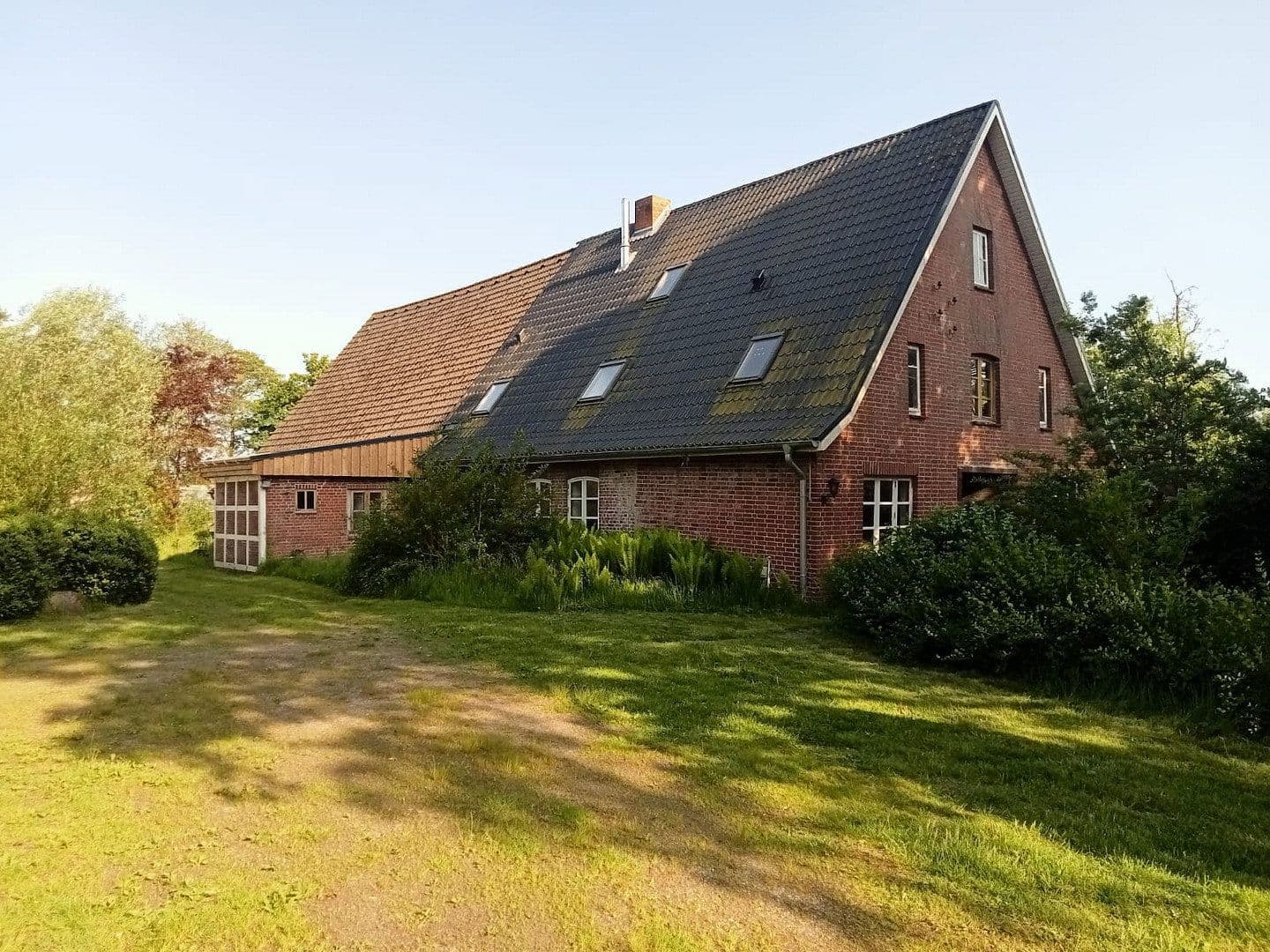 Predaj domu 200 m², pozemek 14.750 m², Wingst, Dolné Sasko Predaj domu 200 m², pozemek 14.750 m², Wingst, Dolné Sasko