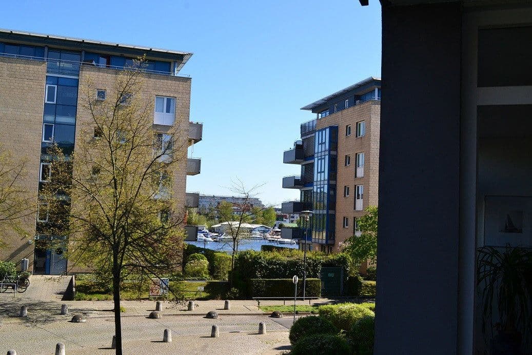 Prenájom bytu 2-izbový 66 m², Am Krusenick 17, Berlin, Berlín Prenájom bytu 2-izbový 66 m², Am Krusenick 17, Berlin, Berlín