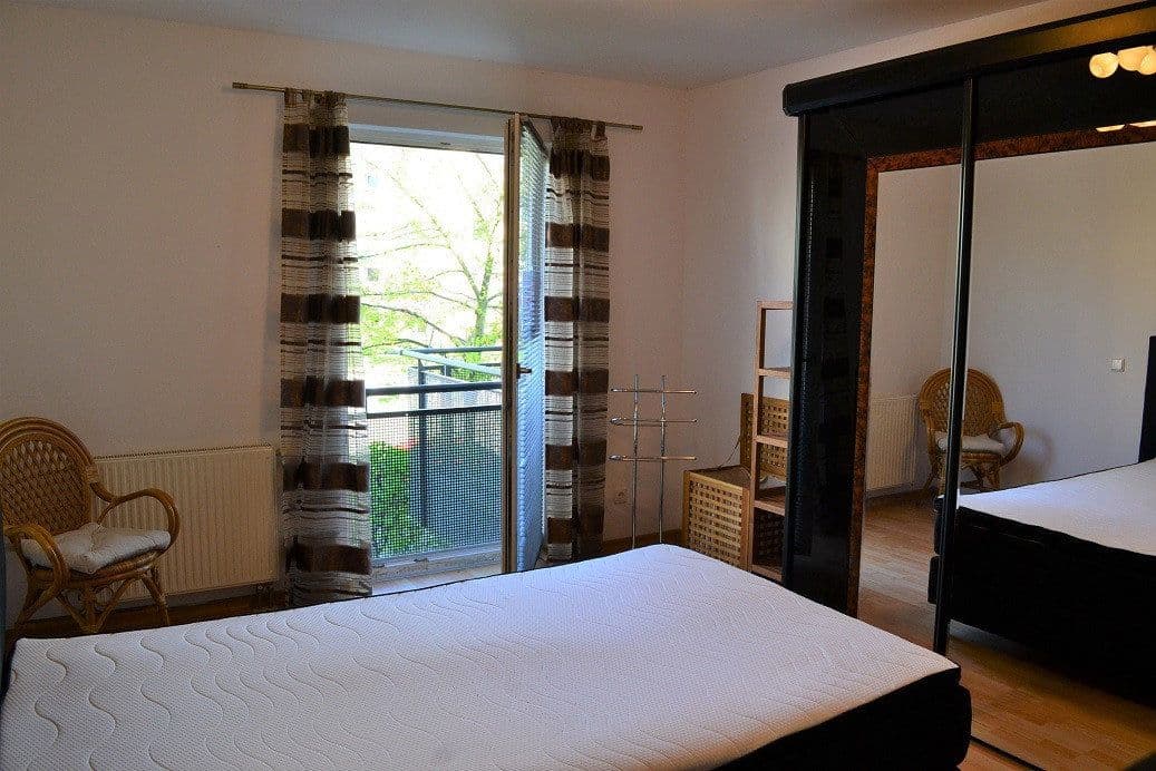 Prenájom bytu 2-izbový 66 m², Am Krusenick 17, Berlin, Berlín Prenájom bytu 2-izbový 66 m², Am Krusenick 17, Berlin, Berlín