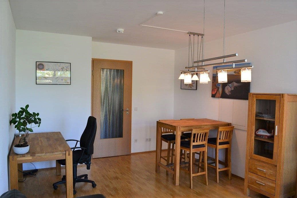 Prenájom bytu 2-izbový 66 m², Am Krusenick 17, Berlin, Berlín Prenájom bytu 2-izbový 66 m², Am Krusenick 17, Berlin, Berlín
