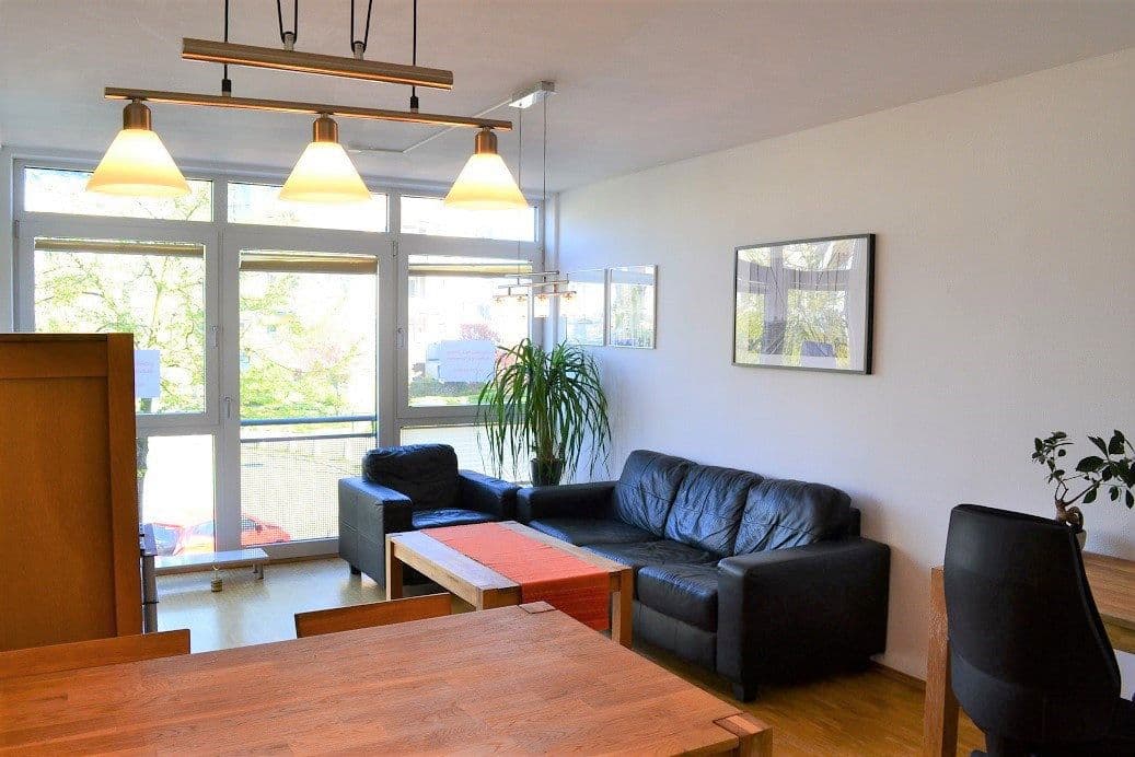 Prenájom bytu 2-izbový 66 m², Am Krusenick 17, Berlin, Berlín Prenájom bytu 2-izbový 66 m², Am Krusenick 17, Berlin, Berlín