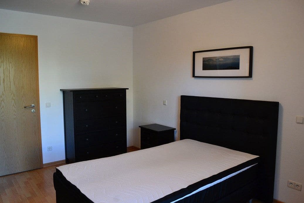 Prenájom bytu 2-izbový 66 m², Am Krusenick 17, Berlin, Berlín Prenájom bytu 2-izbový 66 m², Am Krusenick 17, Berlin, Berlín