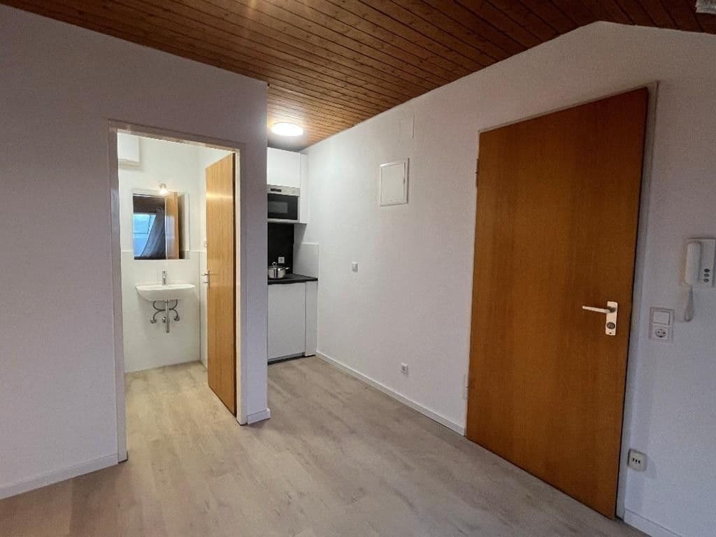 Prenájom bytu 1-izbový 17 m², Mühlstraße 50, Nürtingen, Bádensko-Wurttembersko Prenájom bytu 1-izbový 17 m², Mühlstraße 50, Nürtingen, Bádensko-Wurttembersko