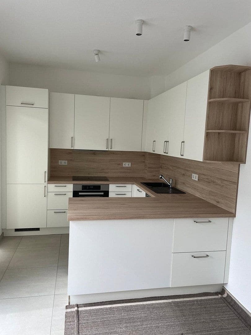 Prenájom bytu 2-izbový 76 m², Pastor-Hellen-Str.1, Troisdorf, Severné Porýnie - Westfálsko Prenájom bytu 2-izbový 76 m², Pastor-Hellen-Str.1, Troisdorf, Severné Porýnie - Westfálsko