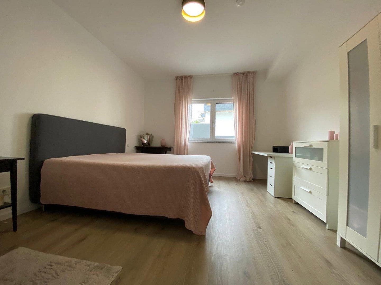 Prenájom bytu 2-izbový 76 m², Pastor-Hellen-Str.1, Troisdorf, Severné Porýnie - Westfálsko Prenájom bytu 2-izbový 76 m², Pastor-Hellen-Str.1, Troisdorf, Severné Porýnie - Westfálsko