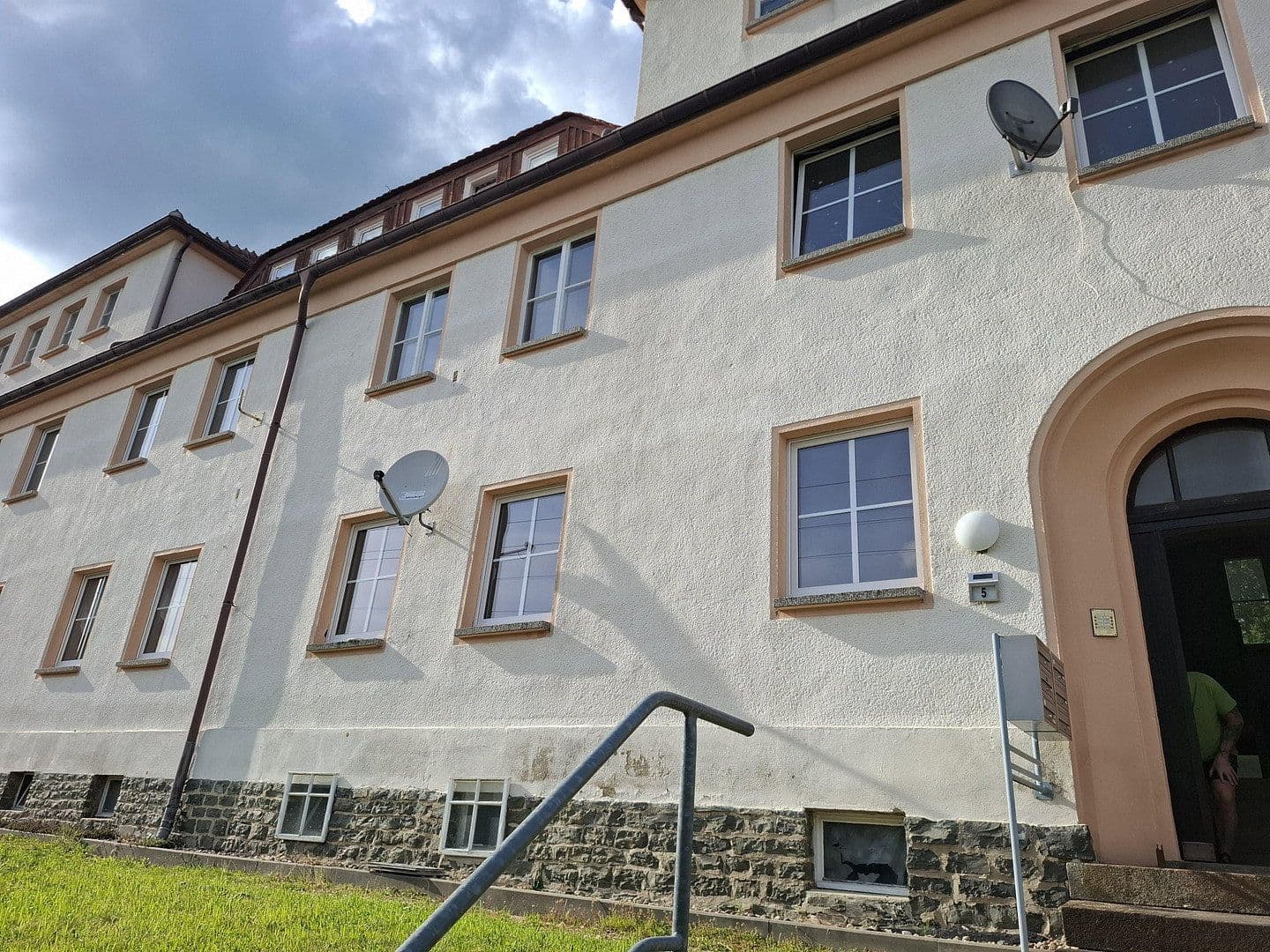Prenájom bytu 3-izbový 64 m², Marxstr. 5, Seifhennersdorf, Sasko Prenájom bytu 3-izbový 64 m², Marxstr. 5, Seifhennersdorf, Sasko