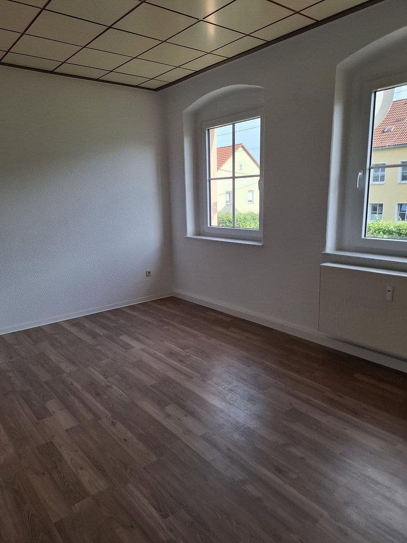 Prenájom bytu 3-izbový 64 m², Marxstr. 5, Seifhennersdorf, Sasko Prenájom bytu 3-izbový 64 m², Marxstr. 5, Seifhennersdorf, Sasko