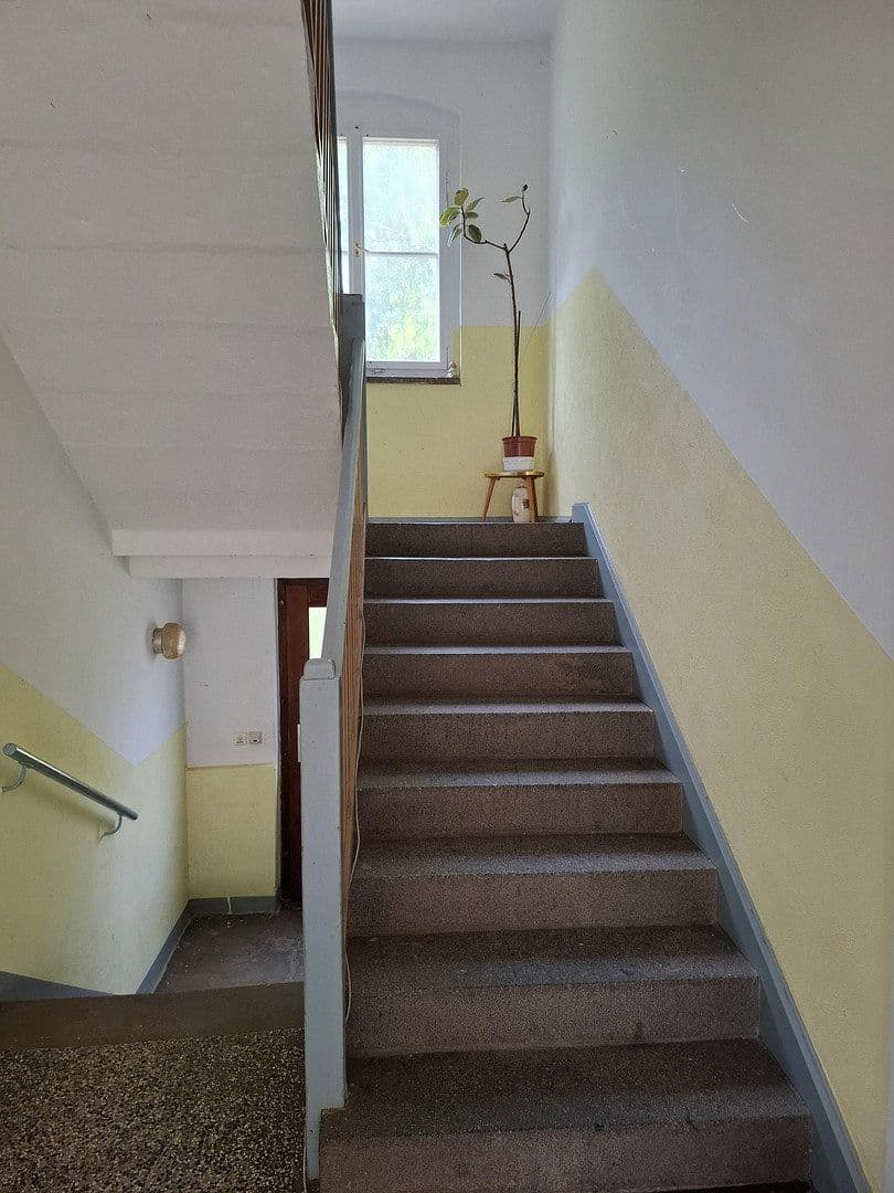 Prenájom bytu 3-izbový 64 m², Marxstr. 5, Seifhennersdorf, Sasko Prenájom bytu 3-izbový 64 m², Marxstr. 5, Seifhennersdorf, Sasko