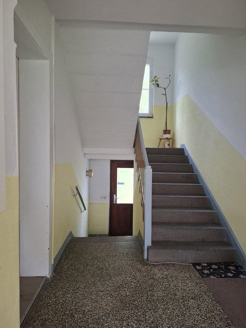 Prenájom bytu 3-izbový 64 m², Marxstr. 5, Seifhennersdorf, Sasko Prenájom bytu 3-izbový 64 m², Marxstr. 5, Seifhennersdorf, Sasko