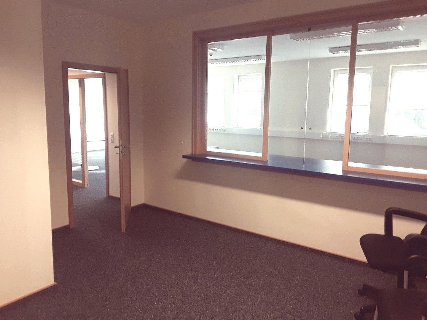 Prenájom kancelárie 258 m², Südbrookmerland, Dolné Sasko Prenájom kancelárie 258 m², Südbrookmerland, Dolné Sasko