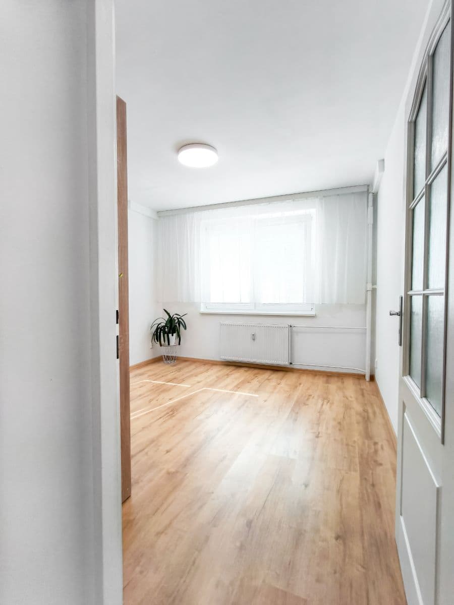 Prenájom bytu 2-izbový 40 m², Štúrova, Praha, Praha Prenájom bytu 2-izbový 40 m², Štúrova, Praha, Praha