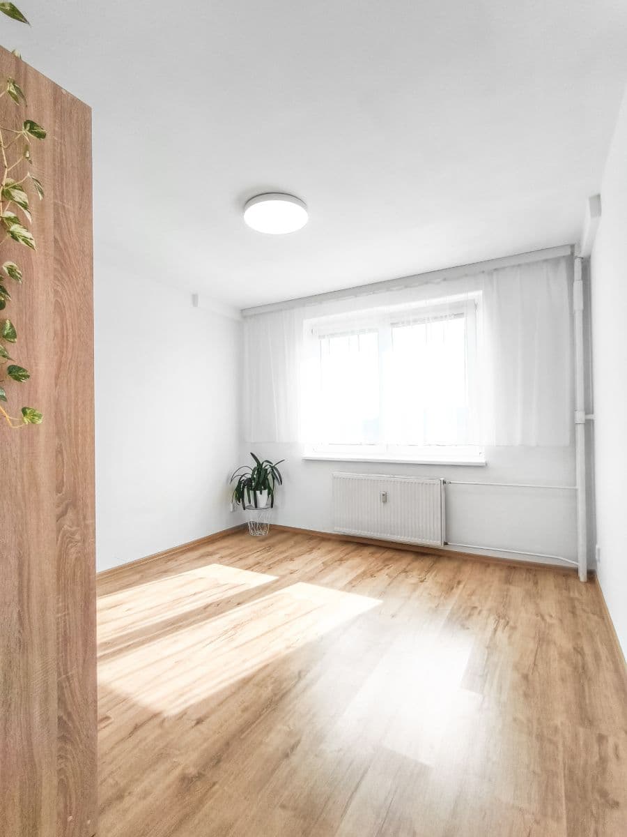 Prenájom bytu 2-izbový 40 m², Štúrova, Praha, Praha Prenájom bytu 2-izbový 40 m², Štúrova, Praha, Praha