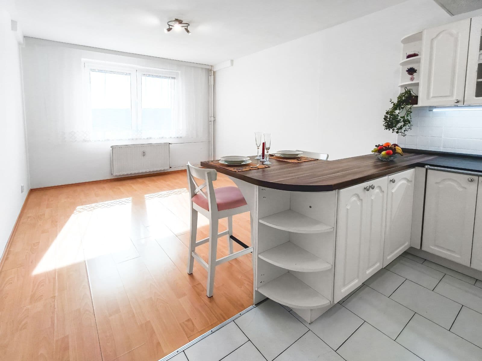 Prenájom bytu 2-izbový 40 m², Štúrova, Praha, Praha Prenájom bytu 2-izbový 40 m², Štúrova, Praha, Praha