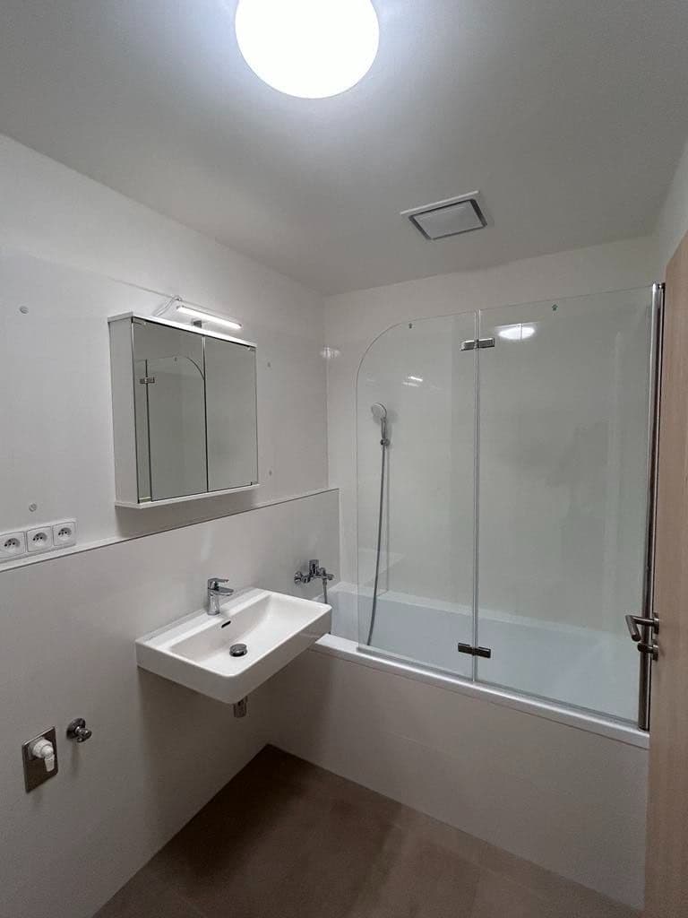 Prenájom bytu 1-izbový 33 m², Gajdošova, Brno, Jihomoravský kraj Prenájom bytu 1-izbový 33 m², Gajdošova, Brno, Jihomoravský kraj