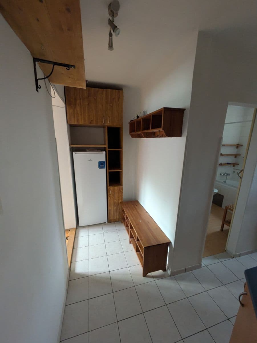Prenájom bytu 3-izbový 58 m², Týnec nad Sázavou, Středočeský kraj Prenájom bytu 3-izbový 58 m², Týnec nad Sázavou, Středočeský kraj