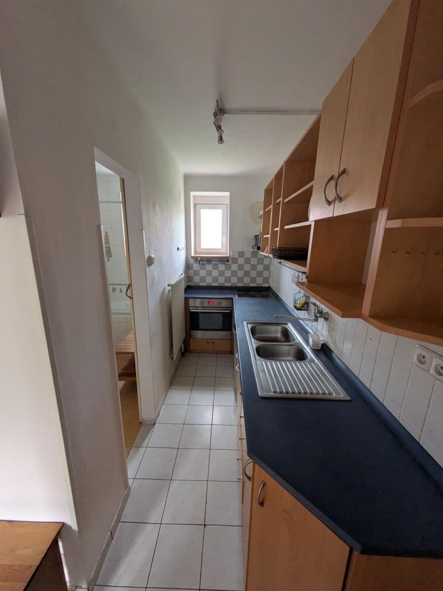 Prenájom bytu 3-izbový 58 m², Týnec nad Sázavou, Středočeský kraj Prenájom bytu 3-izbový 58 m², Týnec nad Sázavou, Středočeský kraj