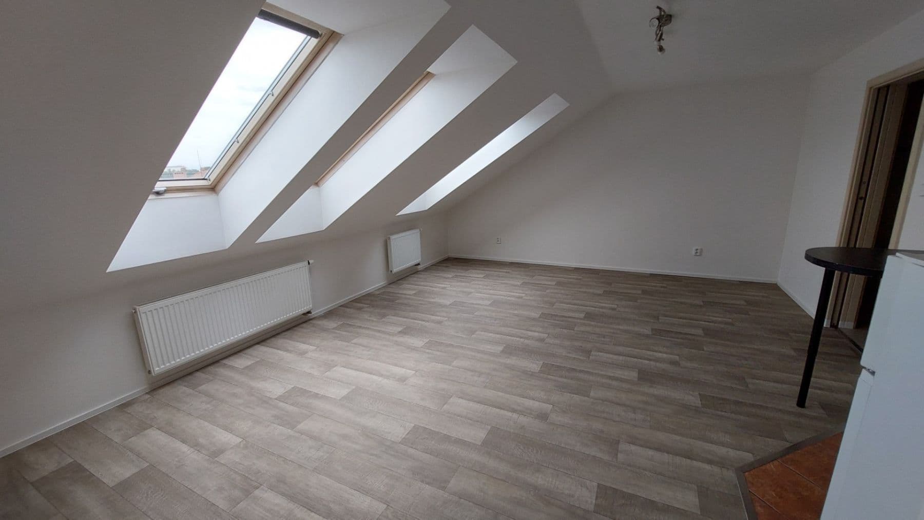Prenájom bytu 1-izbový 42 m², Kotlářská, Brno, Jihomoravský kraj Prenájom bytu 1-izbový 42 m², Kotlářská, Brno, Jihomoravský kraj