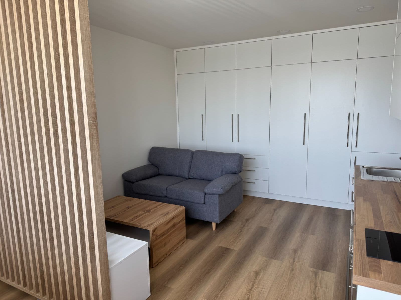 Prenájom bytu 1-izbový 30 m², Mazurská, Praha, Praha Prenájom bytu 1-izbový 30 m², Mazurská, Praha, Praha