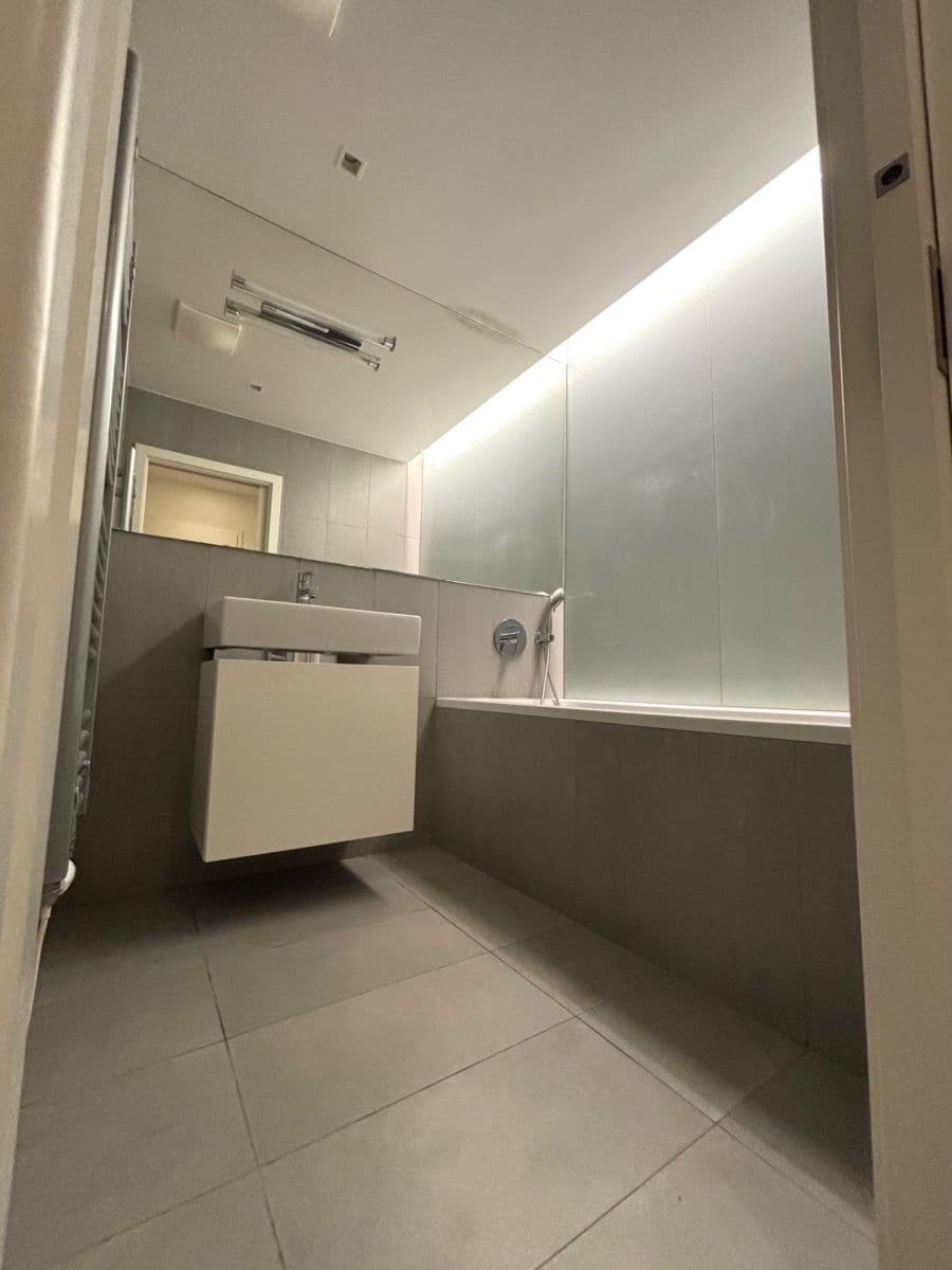 Prenájom bytu 2-izbový 53 m², Archangelská, Praha, Praha Prenájom bytu 2-izbový 53 m², Archangelská, Praha, Praha