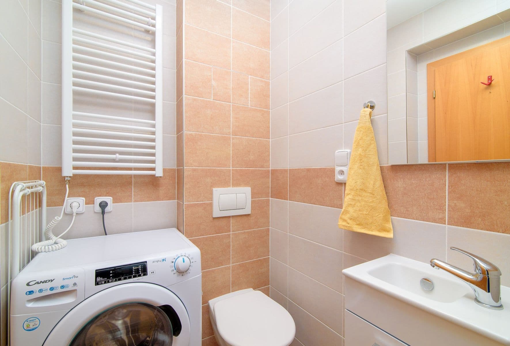 Prenájom bytu 2-izbový 50 m², Sokolovská, Praha, Praha Prenájom bytu 2-izbový 50 m², Sokolovská, Praha, Praha