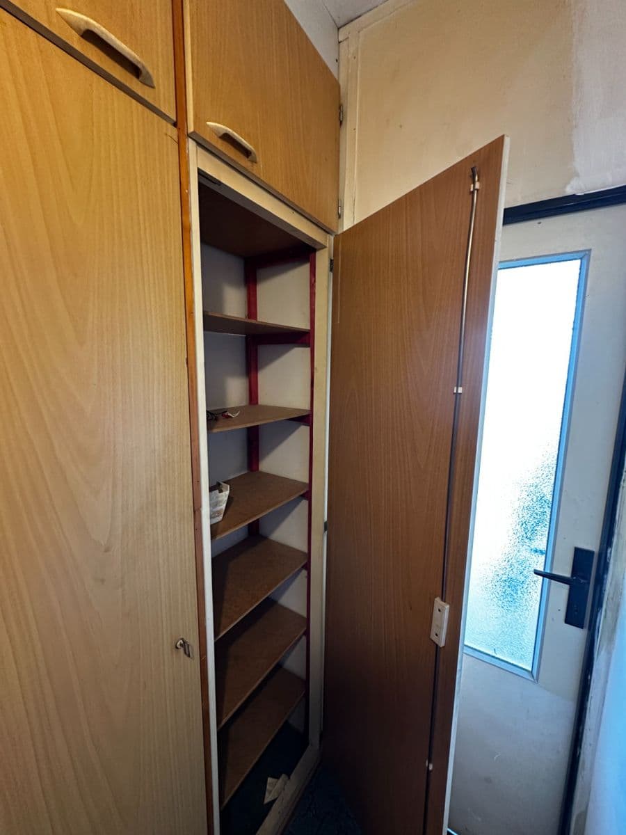 Predaj bytu 1-izbový 33 m², Kmochova, Ústí nad Labem, Ústecký kraj Predaj bytu 1-izbový 33 m², Kmochova, Ústí nad Labem, Ústecký kraj