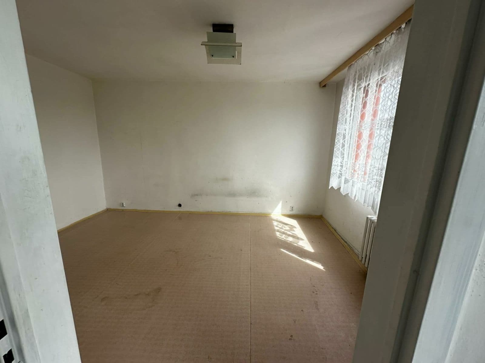 Predaj bytu 1-izbový 33 m², Kmochova, Ústí nad Labem, Ústecký kraj Predaj bytu 1-izbový 33 m², Kmochova, Ústí nad Labem, Ústecký kraj