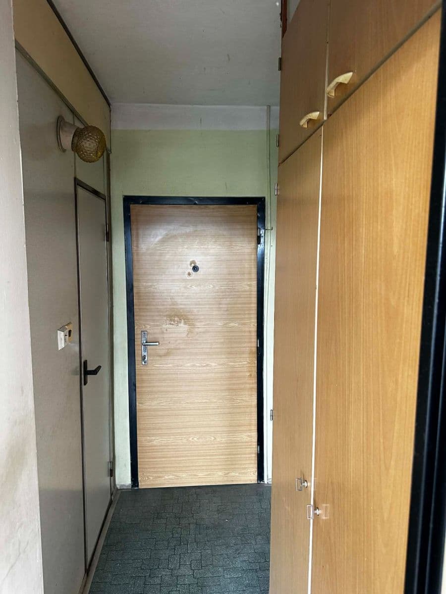 Predaj bytu 1-izbový 33 m², Kmochova, Ústí nad Labem, Ústecký kraj Predaj bytu 1-izbový 33 m², Kmochova, Ústí nad Labem, Ústecký kraj