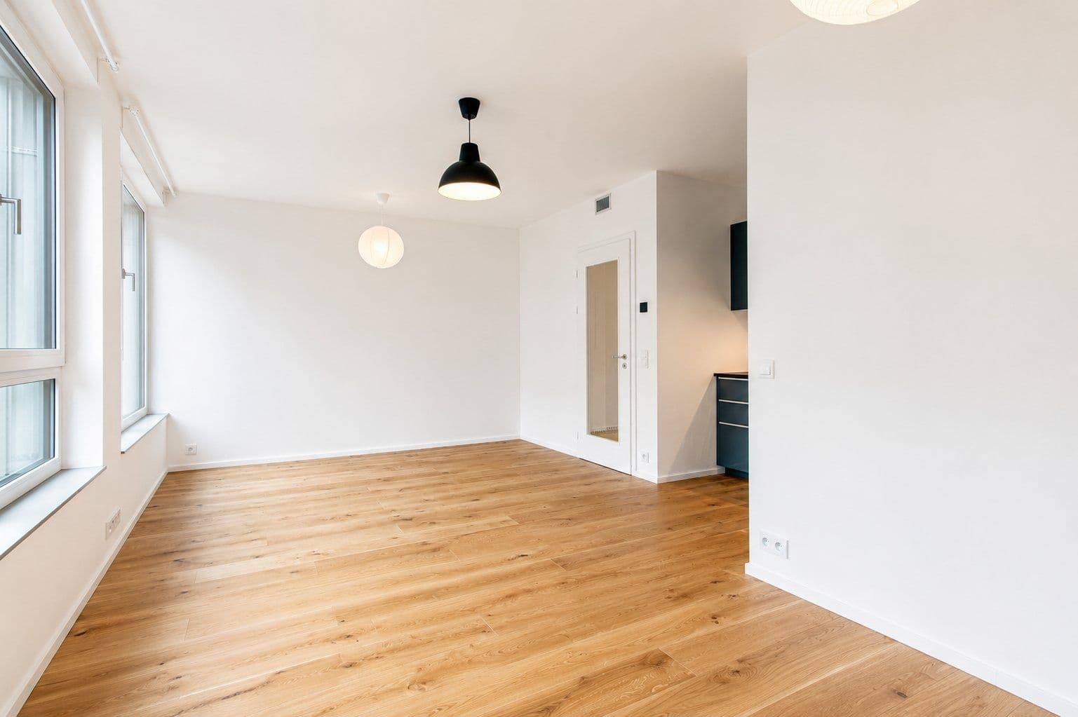 Prenájom bytu 1-izbový 37 m², U Komína, Praha, Praha Prenájom bytu 1-izbový 37 m², U Komína, Praha, Praha