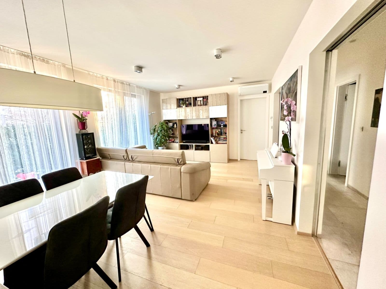 Predaj bytu 3-izbový 97 m², Nesvadbova, Praha, Praha Predaj bytu 3-izbový 97 m², Nesvadbova, Praha, Praha