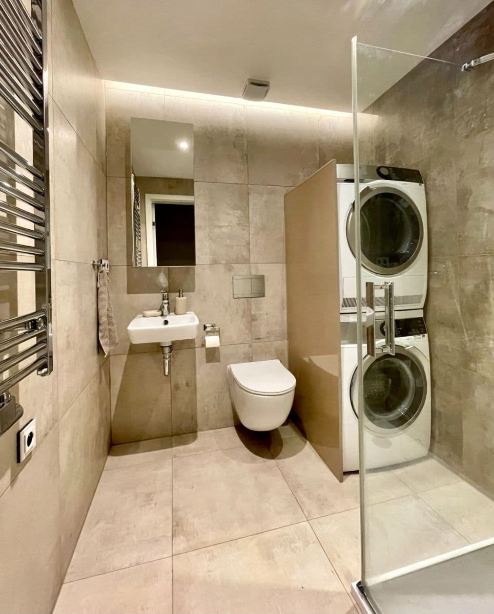 Predaj bytu 3-izbový 97 m², Nesvadbova, Praha, Praha Predaj bytu 3-izbový 97 m², Nesvadbova, Praha, Praha