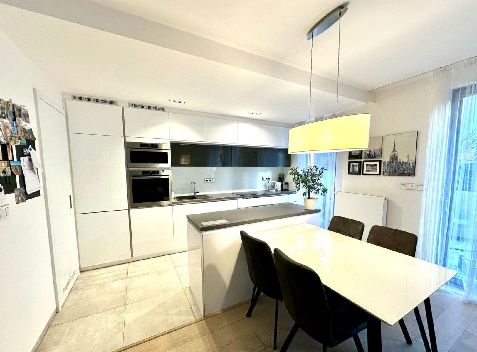 Predaj bytu 3-izbový 97 m², Nesvadbova, Praha, Praha Predaj bytu 3-izbový 97 m², Nesvadbova, Praha, Praha