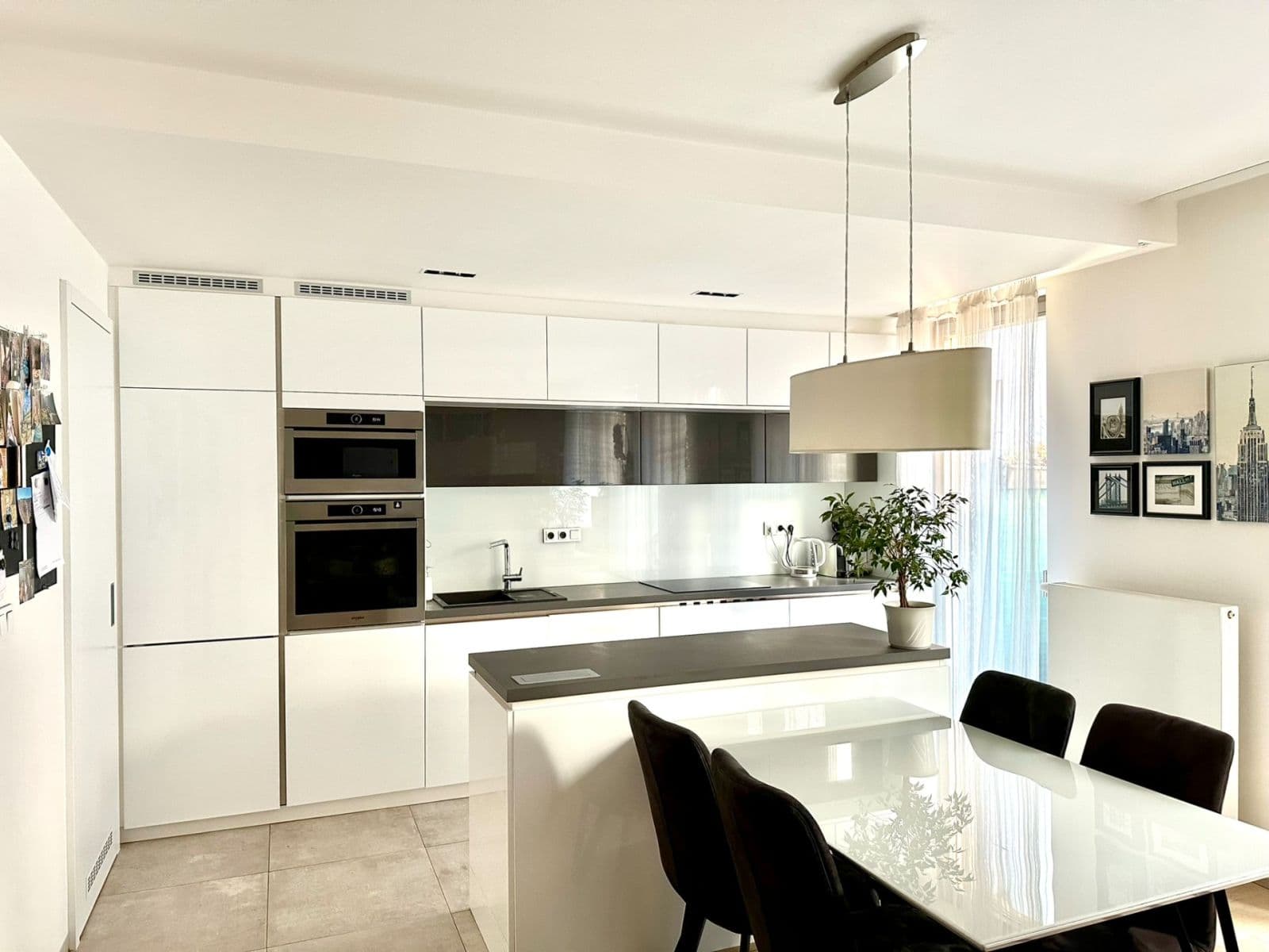 Predaj bytu 3-izbový 97 m², Nesvadbova, Praha, Praha Predaj bytu 3-izbový 97 m², Nesvadbova, Praha, Praha