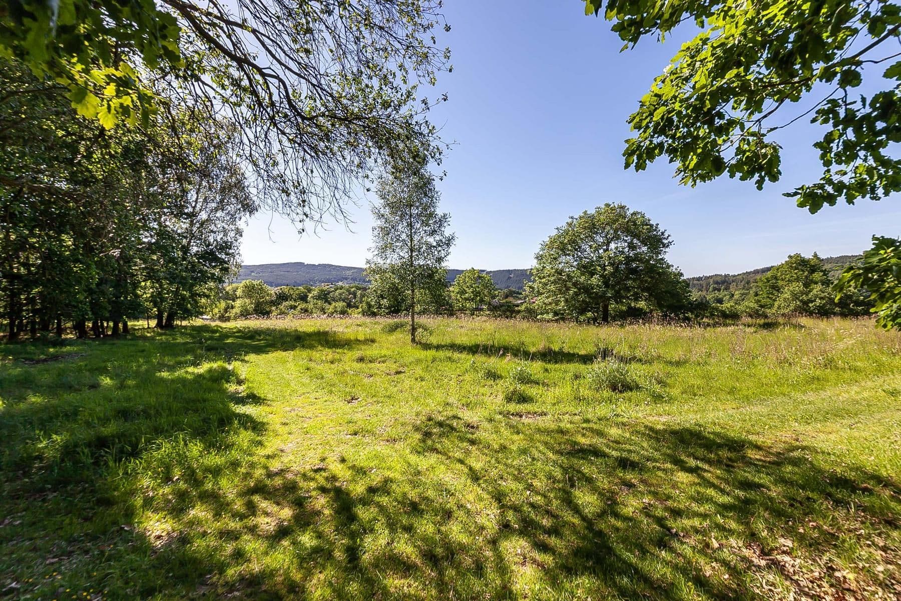 Predaj pozemku 4.612 m², Hluboš, Středočeský kraj Predaj pozemku 4.612 m², Hluboš, Středočeský kraj