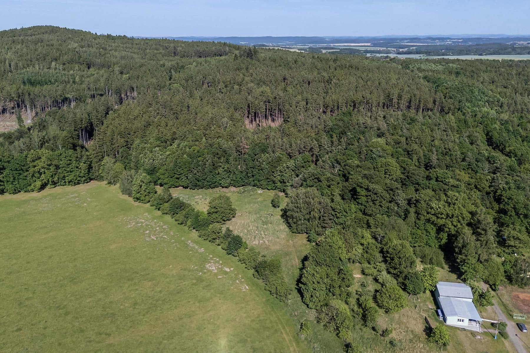 Predaj pozemku 4.612 m², Hluboš, Středočeský kraj Predaj pozemku 4.612 m², Hluboš, Středočeský kraj