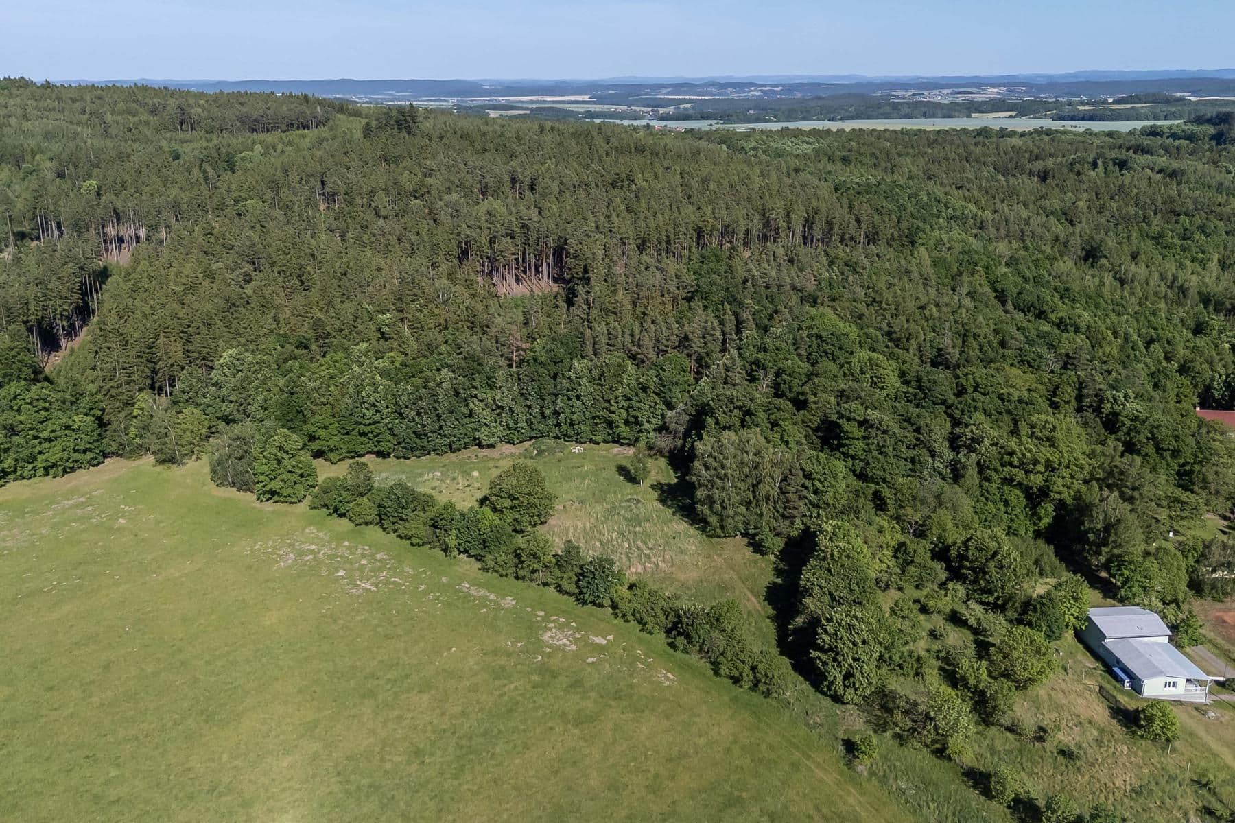 Predaj pozemku 4.612 m², Hluboš, Středočeský kraj Predaj pozemku 4.612 m², Hluboš, Středočeský kraj