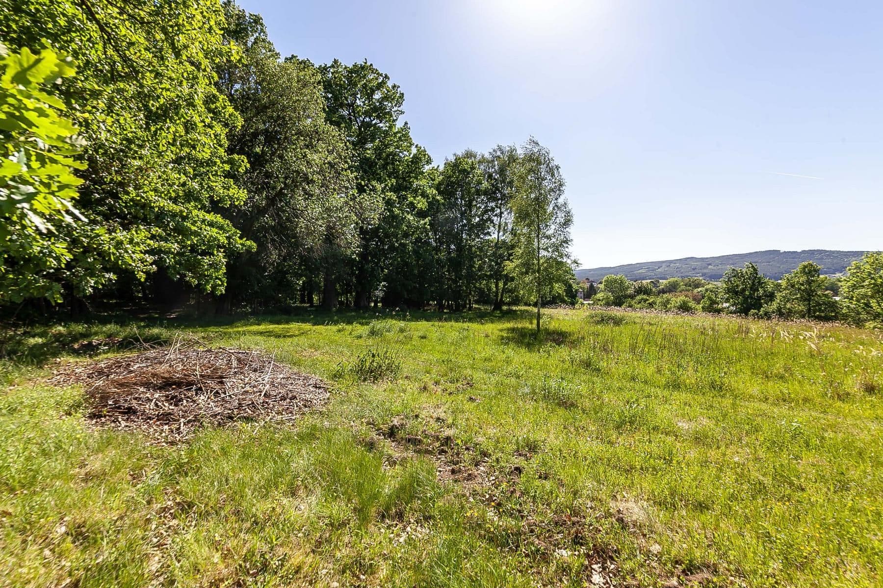 Predaj pozemku 4.612 m², Hluboš, Středočeský kraj Predaj pozemku 4.612 m², Hluboš, Středočeský kraj
