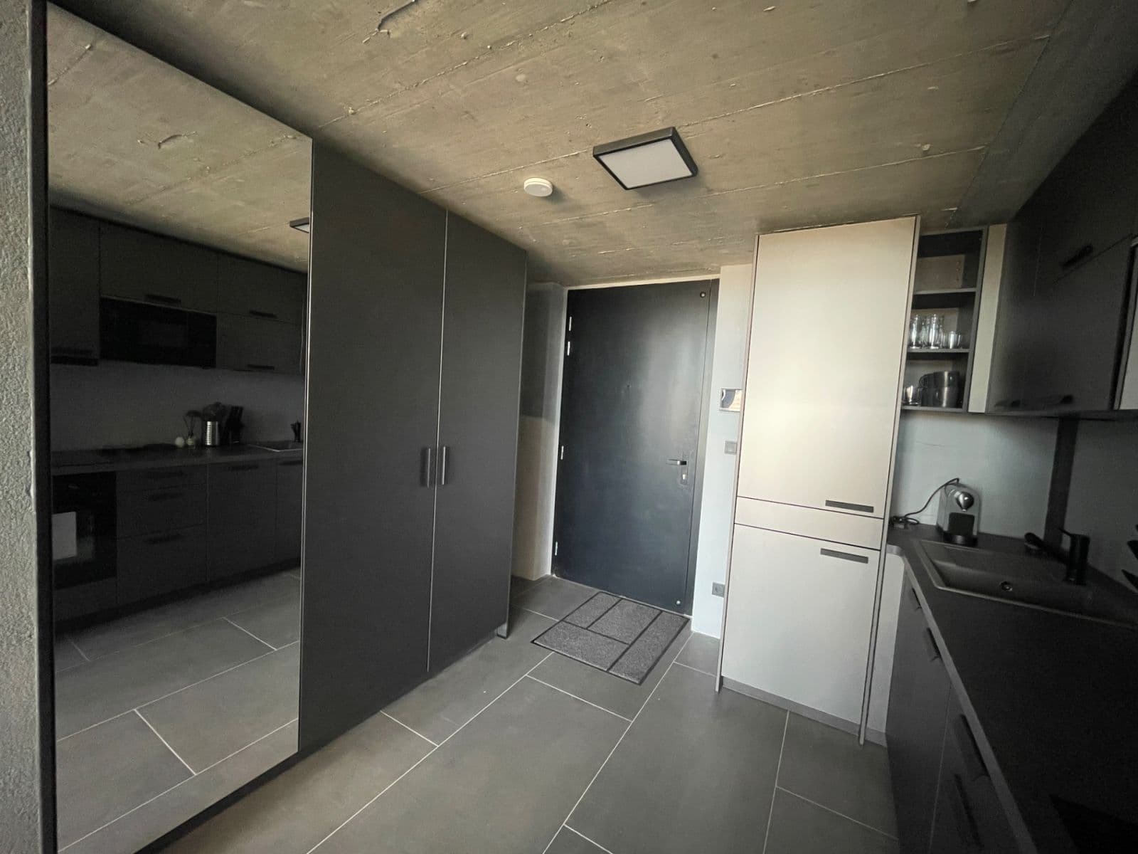 Prenájom bytu 2-izbový 64 m², Československého exilu, Praha, Praha Prenájom bytu 2-izbový 64 m², Československého exilu, Praha, Praha