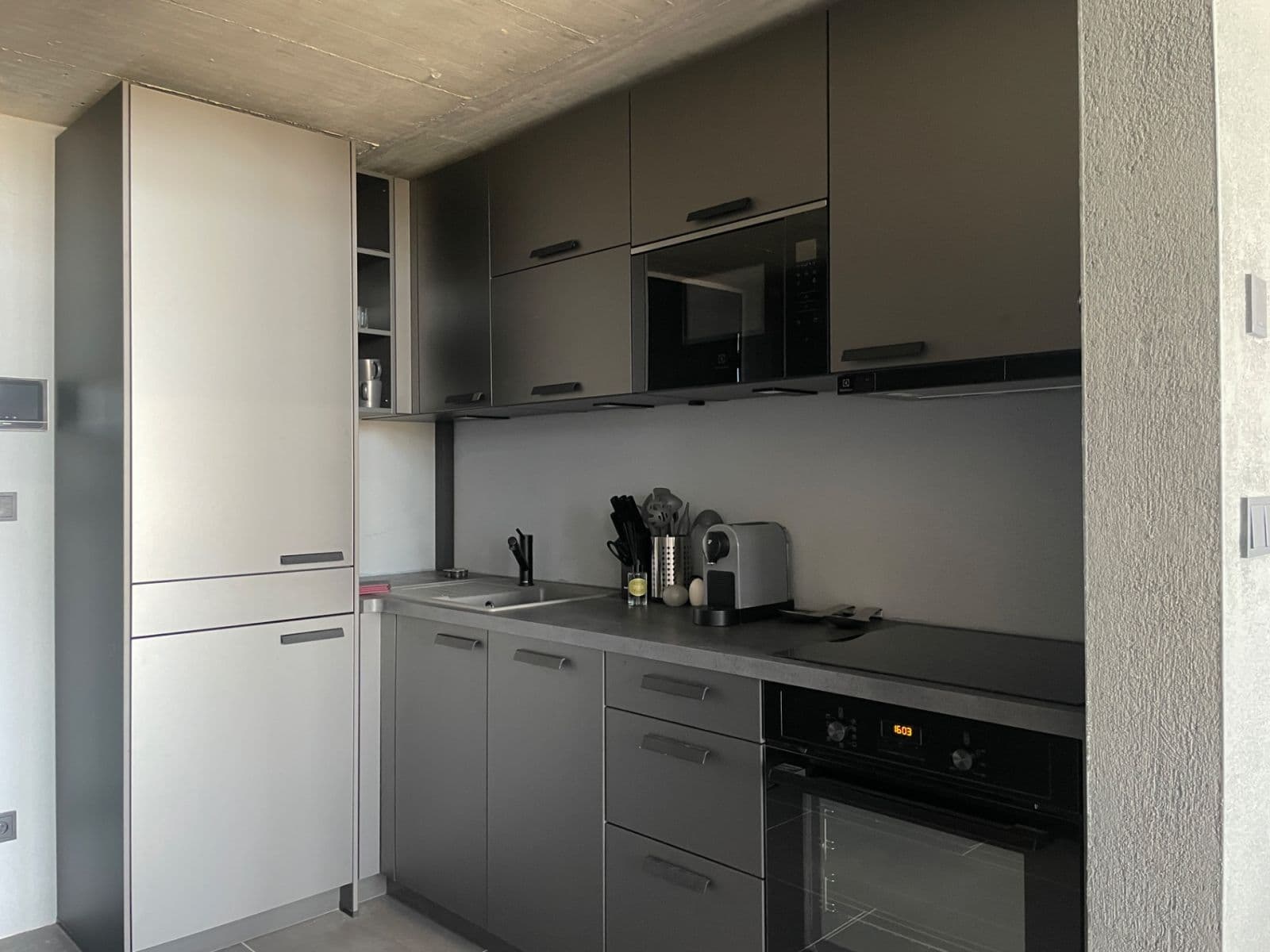 Prenájom bytu 2-izbový 64 m², Československého exilu, Praha, Praha Prenájom bytu 2-izbový 64 m², Československého exilu, Praha, Praha