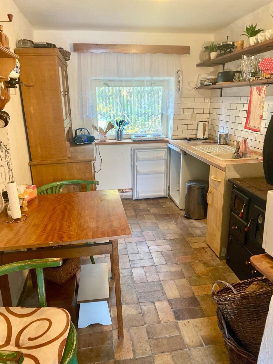 Prenájom rekreačného objektu 103 m², pozemek 665 m², Petrovice II, Středočeský kraj Prenájom rekreačného objektu 103 m², pozemek 665 m², Petrovice II, Středočeský kraj