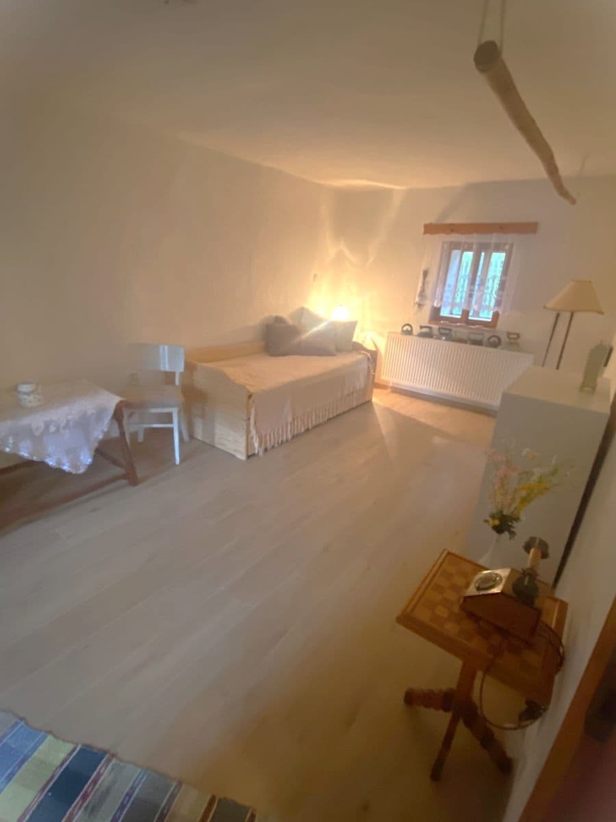 Prenájom rekreačného objektu 103 m², pozemek 665 m², Petrovice II, Středočeský kraj Prenájom rekreačného objektu 103 m², pozemek 665 m², Petrovice II, Středočeský kraj