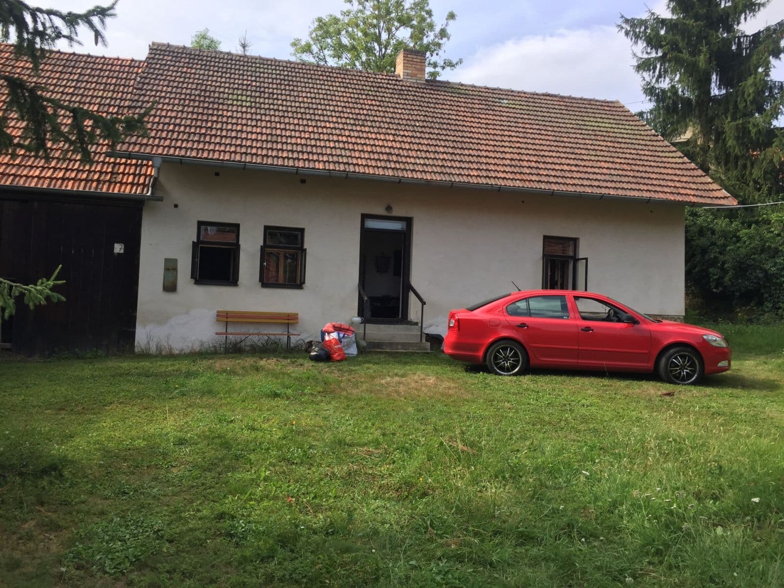 Prenájom rekreačného objektu 103 m², pozemek 665 m², Petrovice II, Středočeský kraj Prenájom rekreačného objektu 103 m², pozemek 665 m², Petrovice II, Středočeský kraj